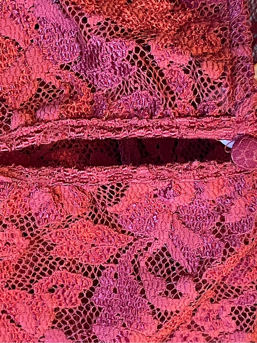 Luxe Seraphine Red Lace Maternity Cocktail Sheath Dress w/Three-Quarter Sleeves - Picture 6 of 7